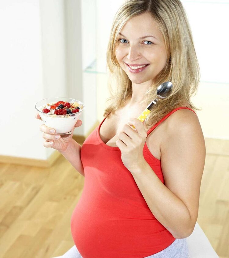 Mẹ bầu ăn sữa chua được không? 7 lợi ích từ sữa chua cho mẹ bầu