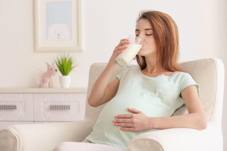 Nên uống sữa bầu vào tháng thứ mấy cho mẹ khoẻ con đủ chất?